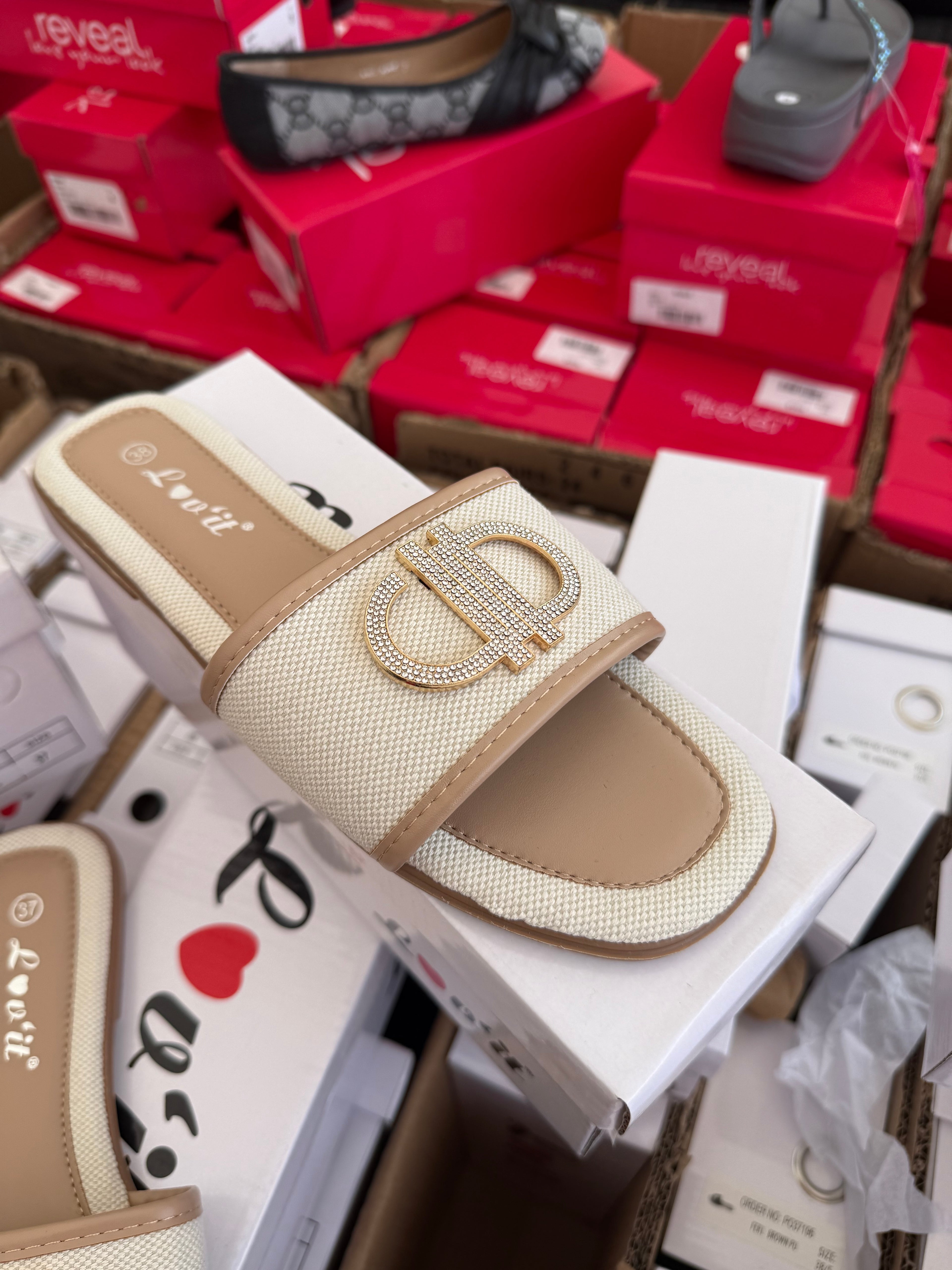 Women Sliders 4