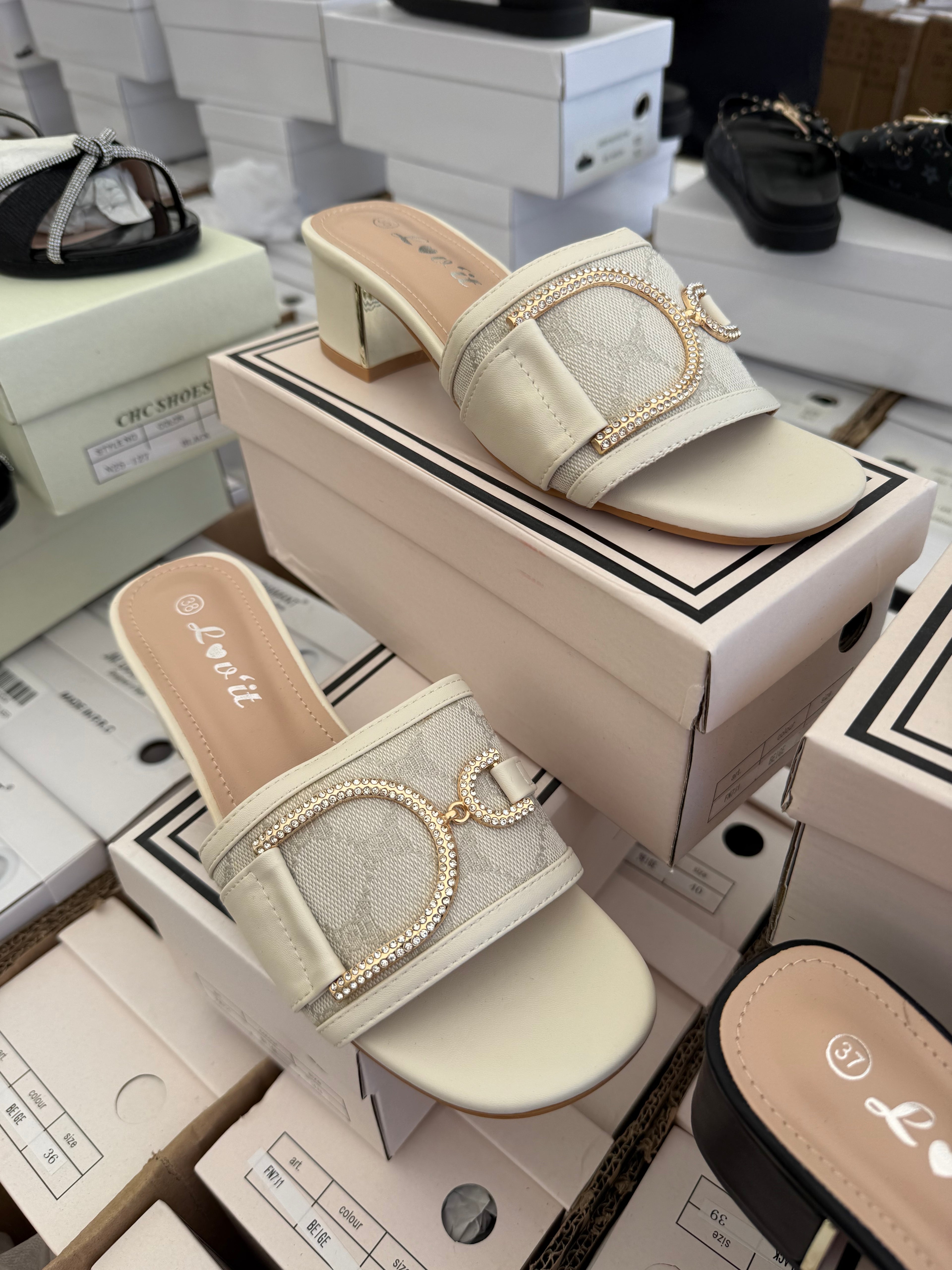 Women's D chain heels - Beige