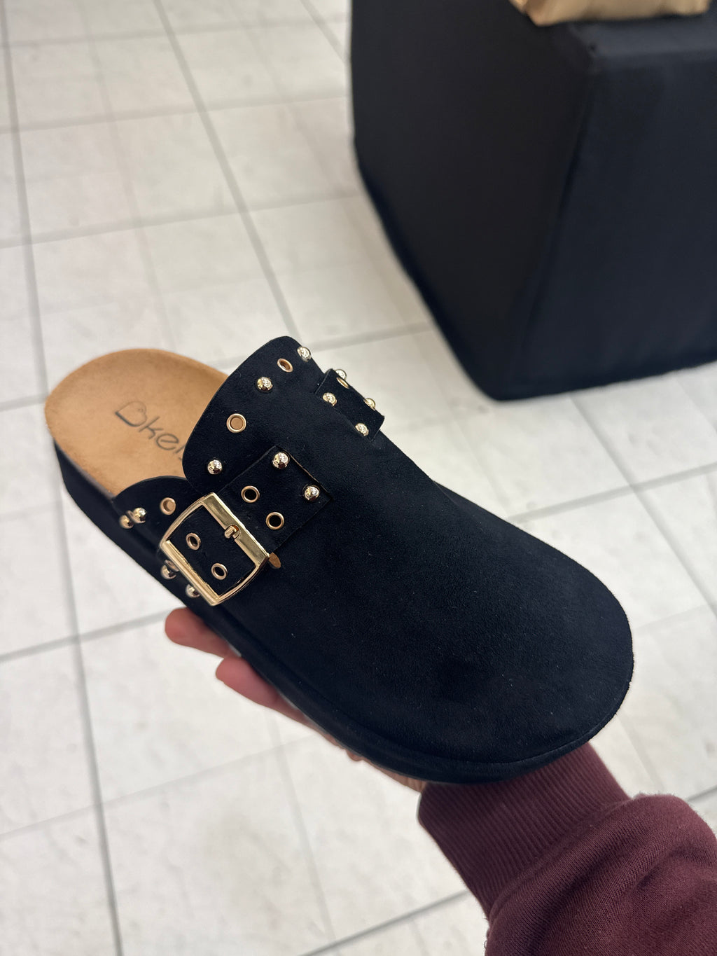 Studded sliders