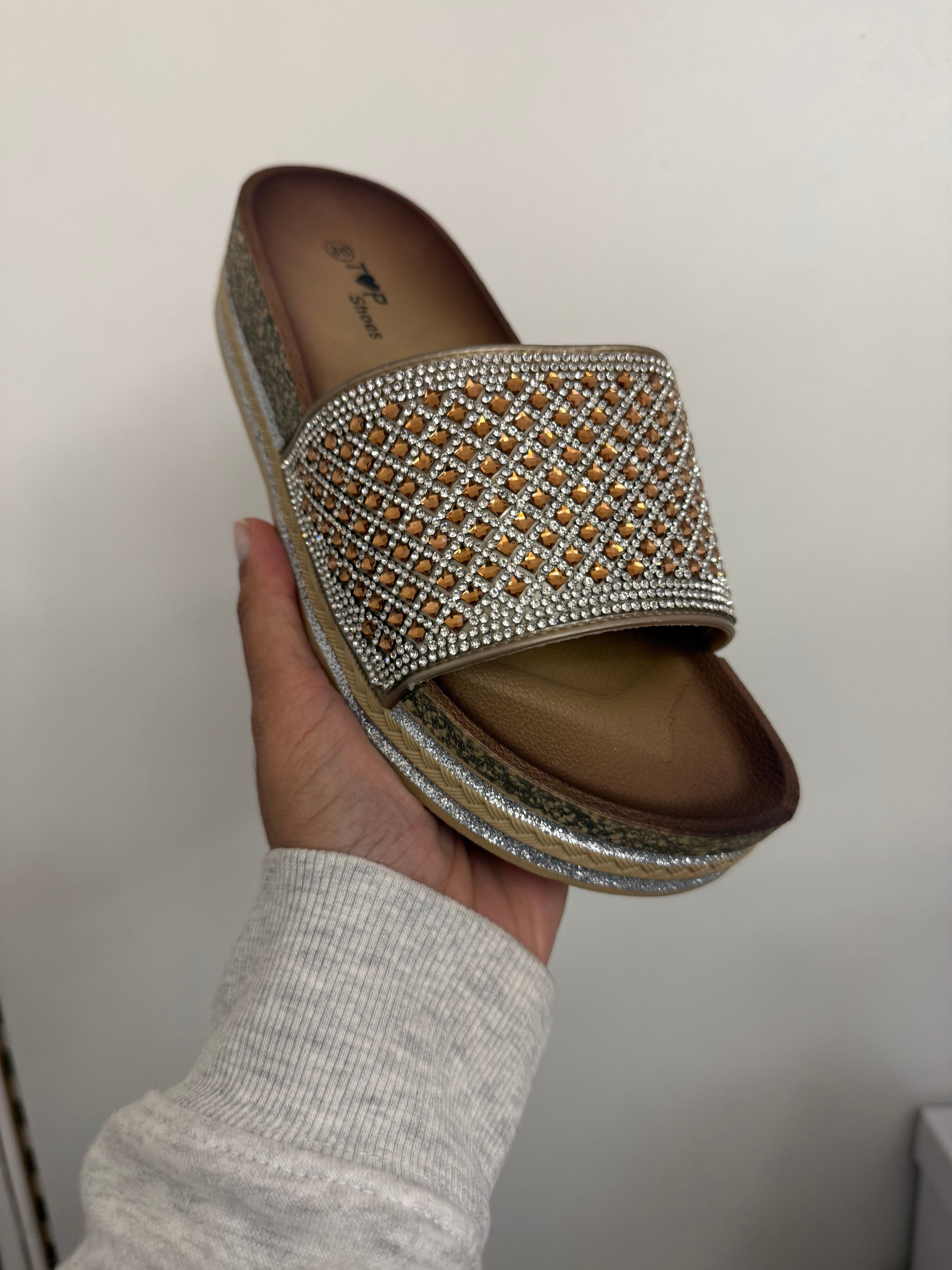 Women sliders 5
