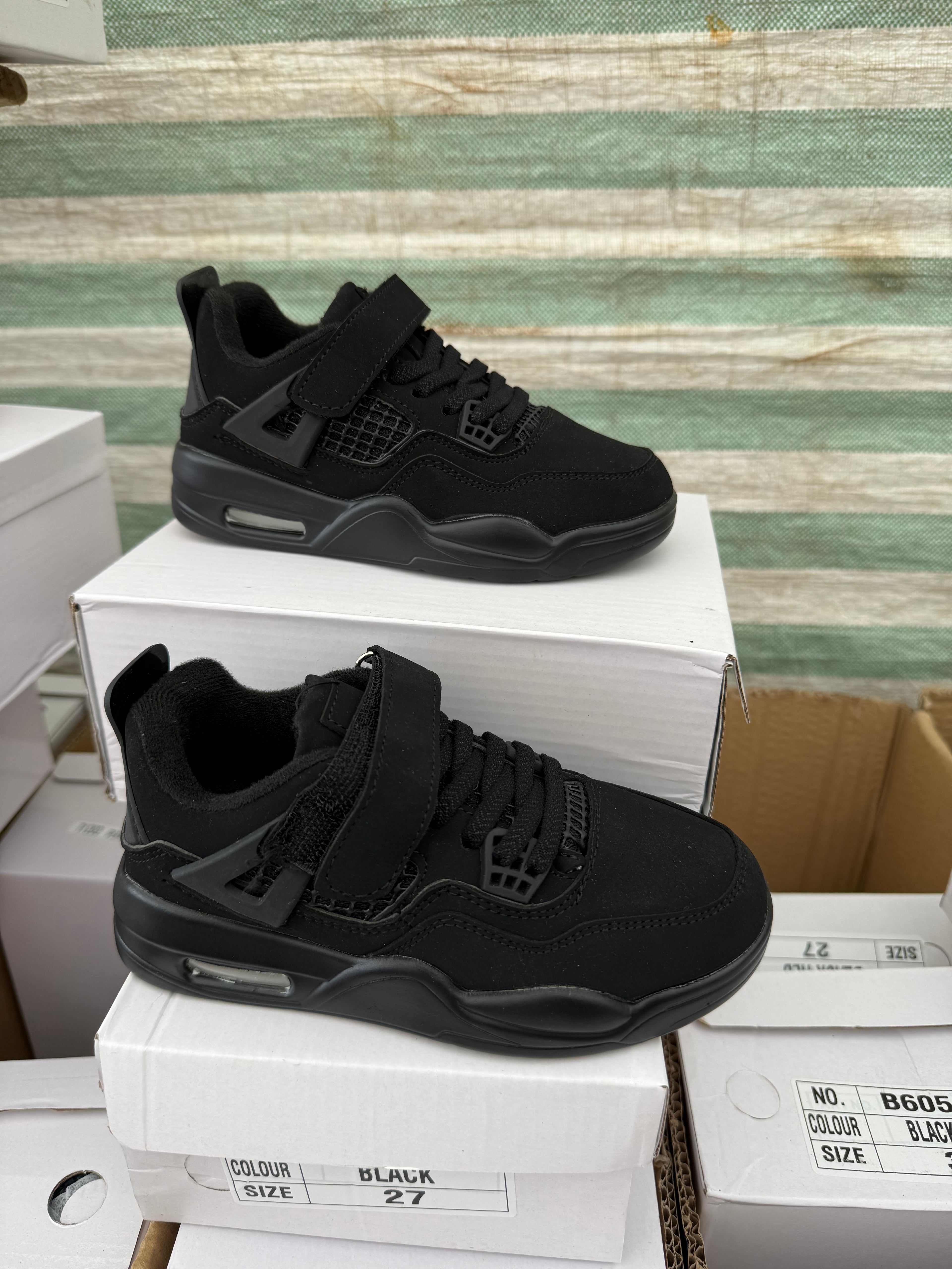 Kids trainers 4 - Black