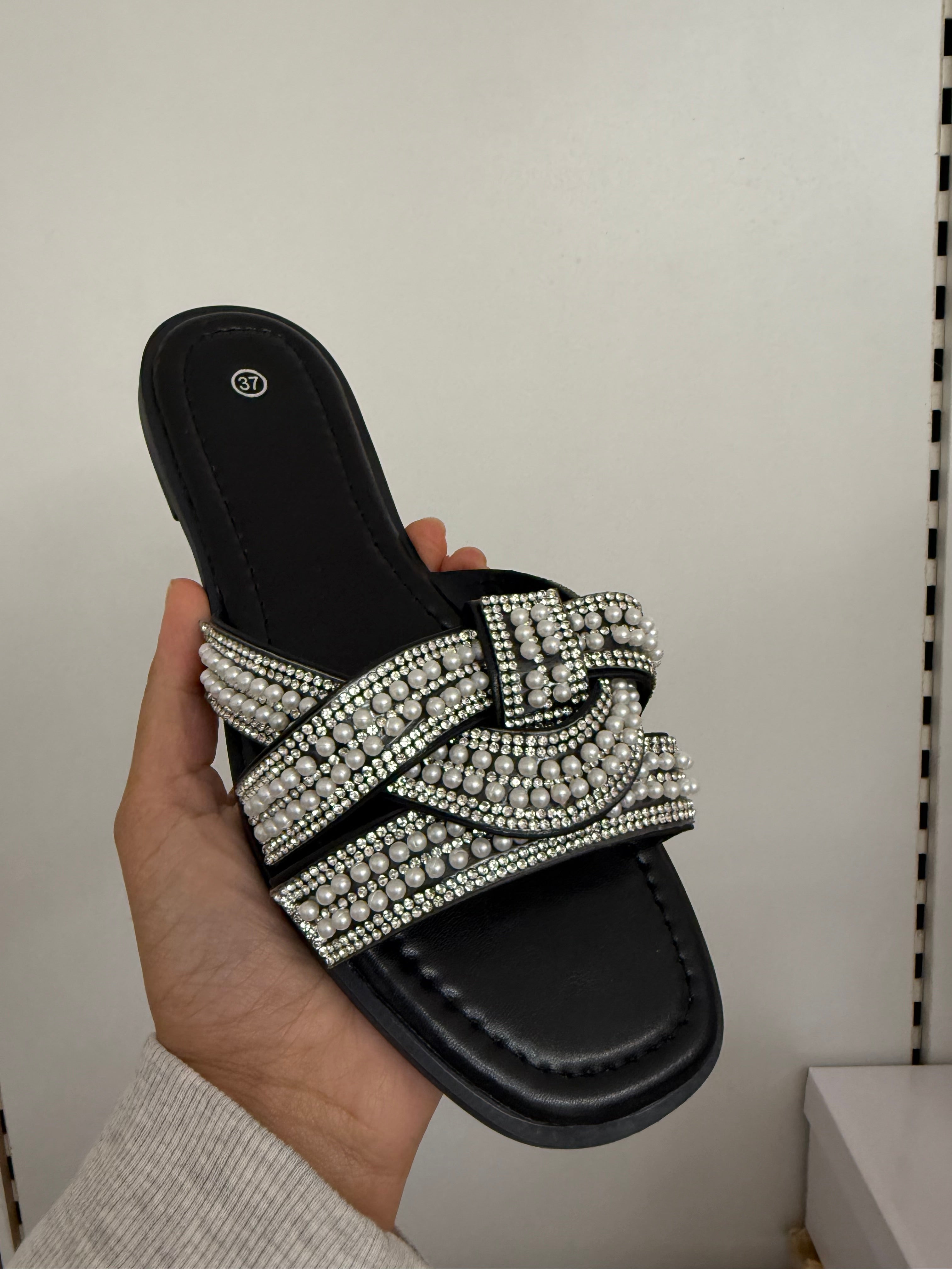Pearl sliders