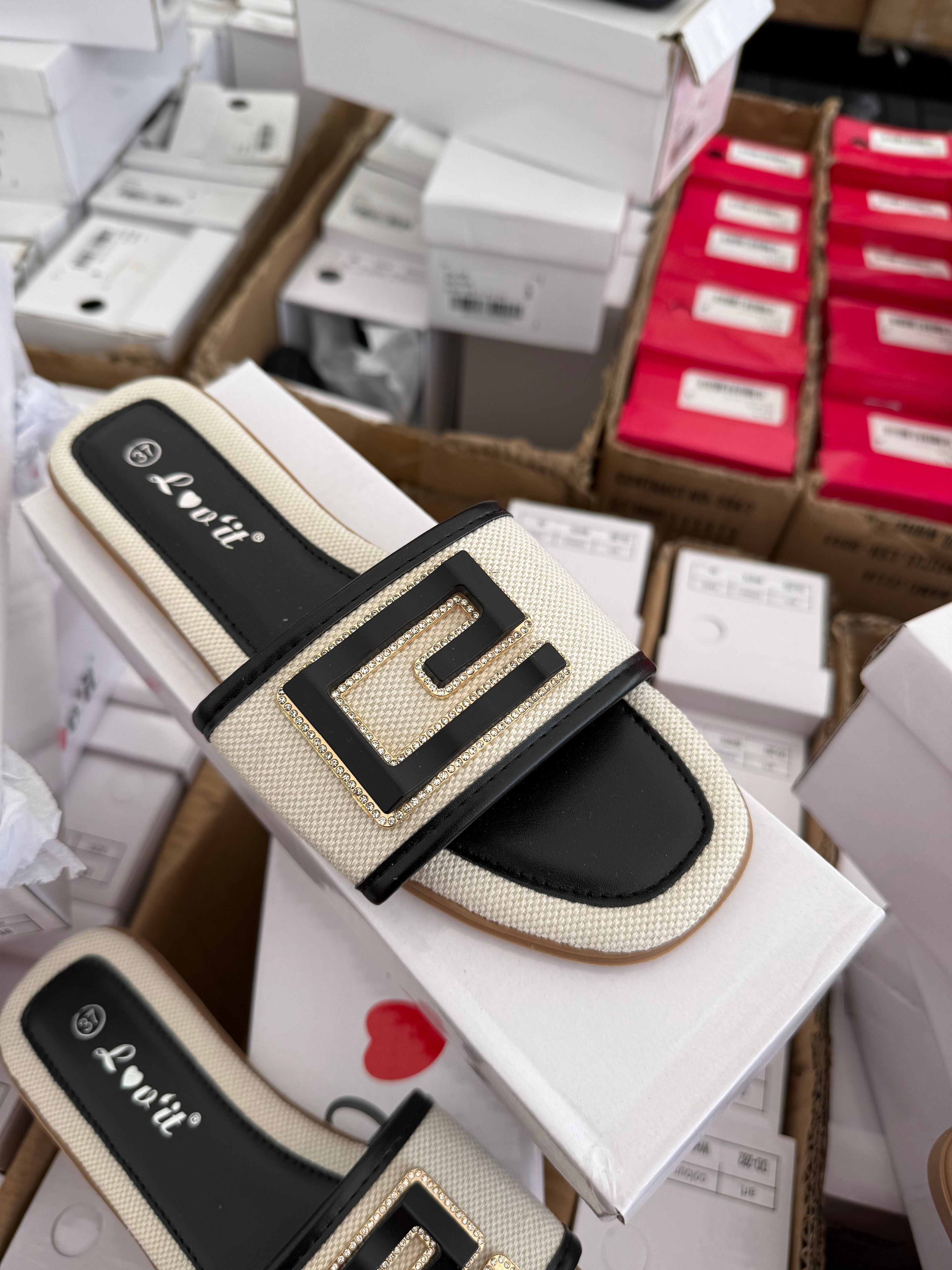 Women sliders 1