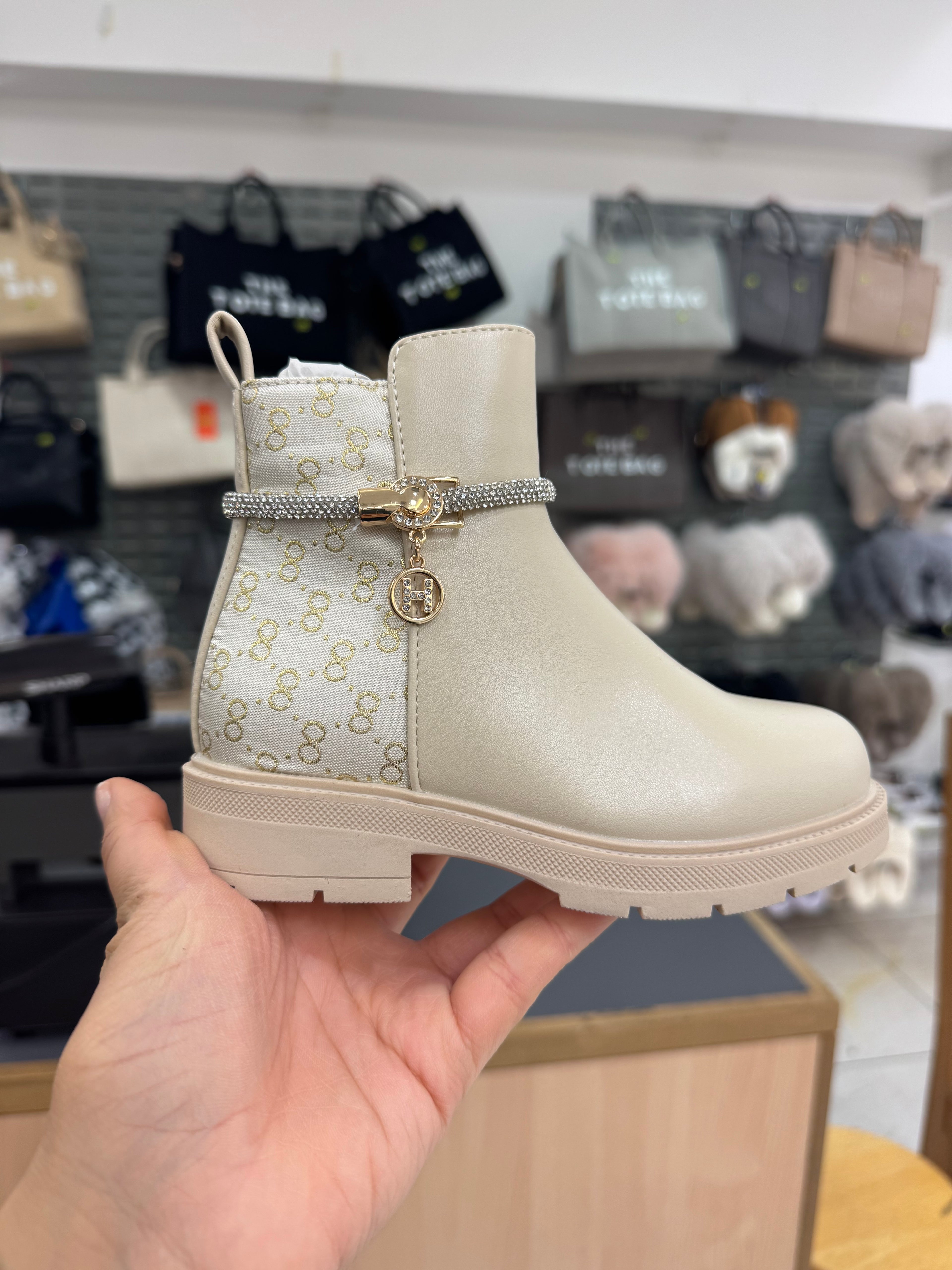 Stylish H girls boots