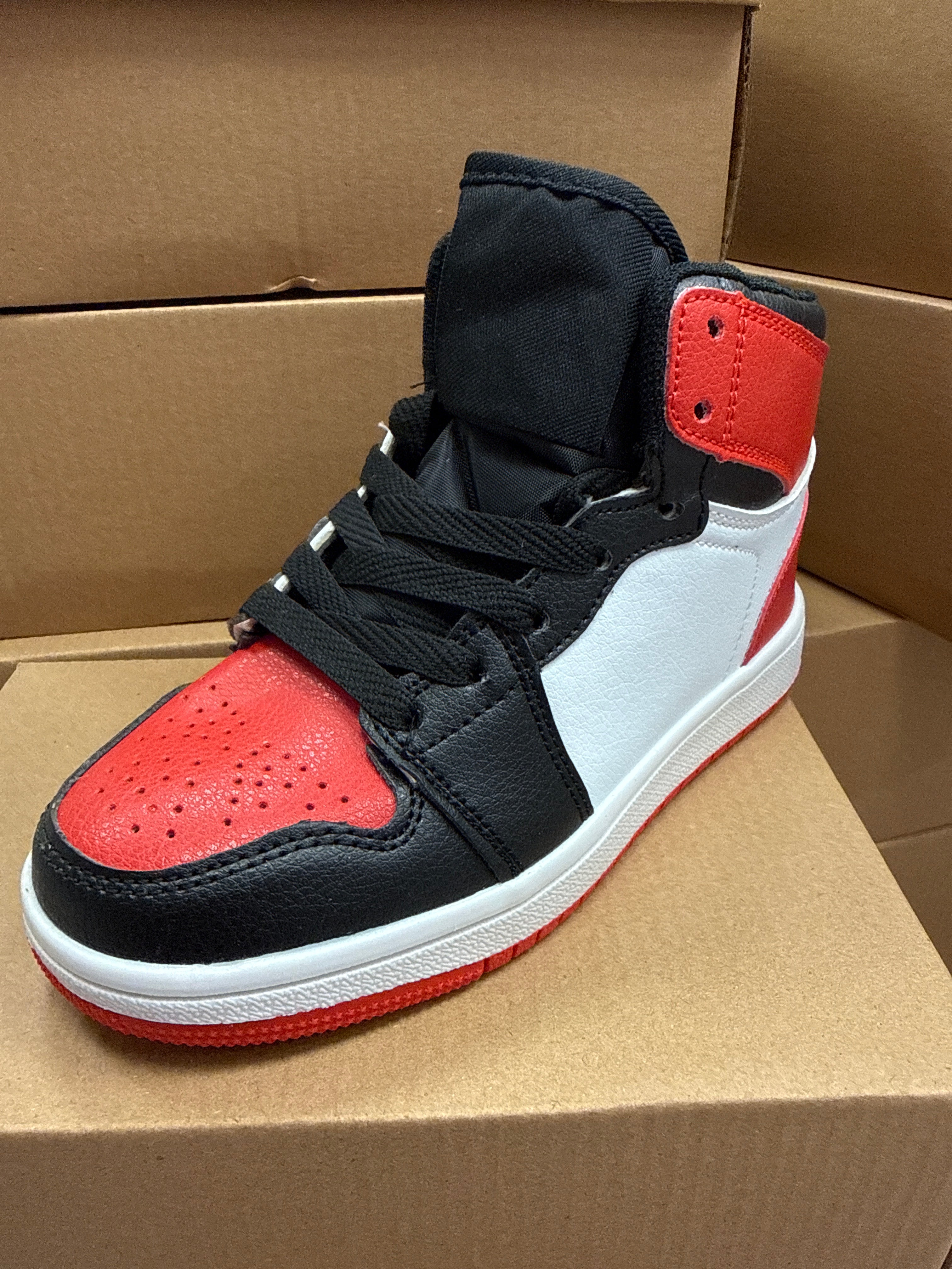 Kids Trainers 9 - Black Red White