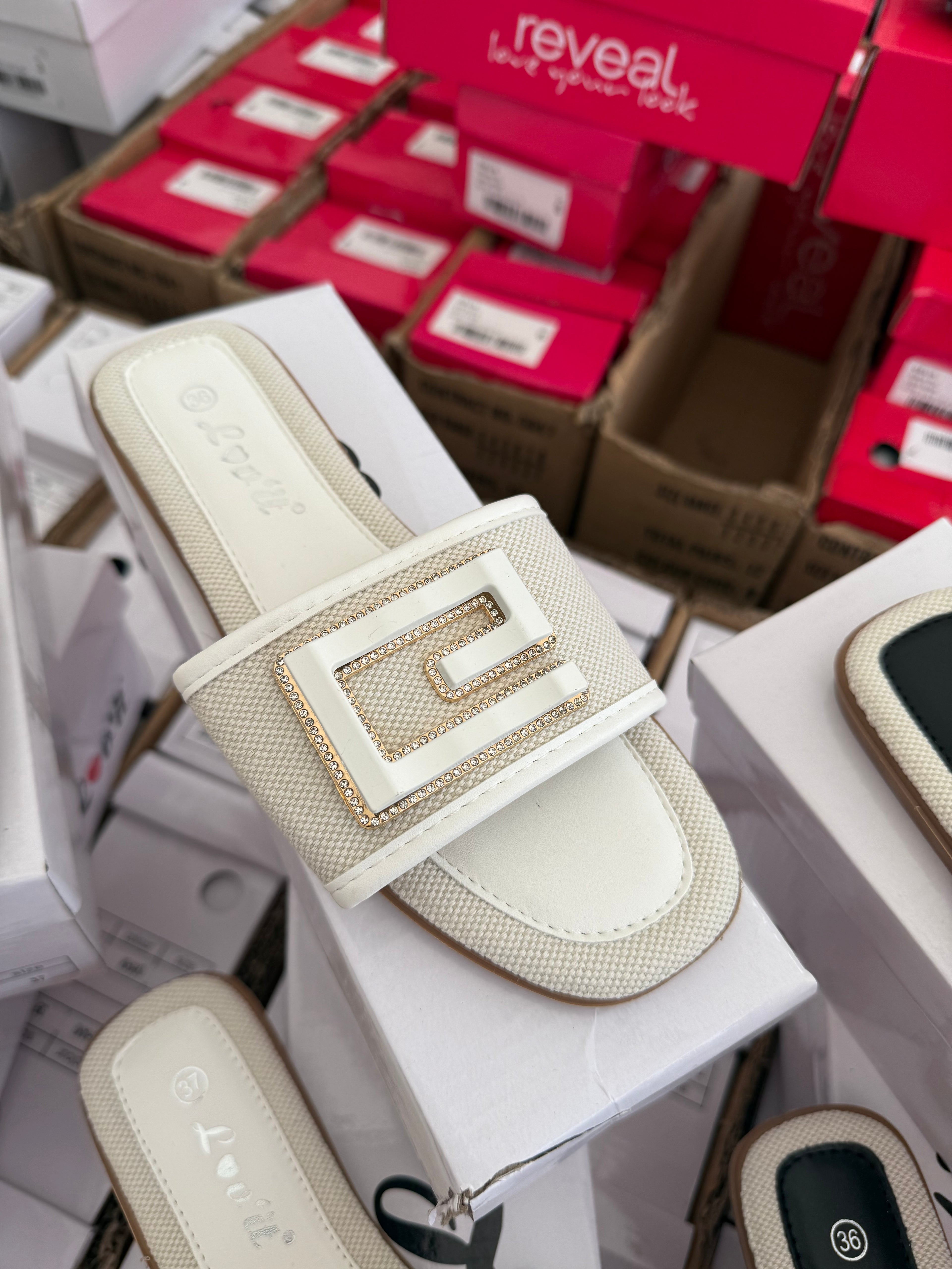 Women sliders 1