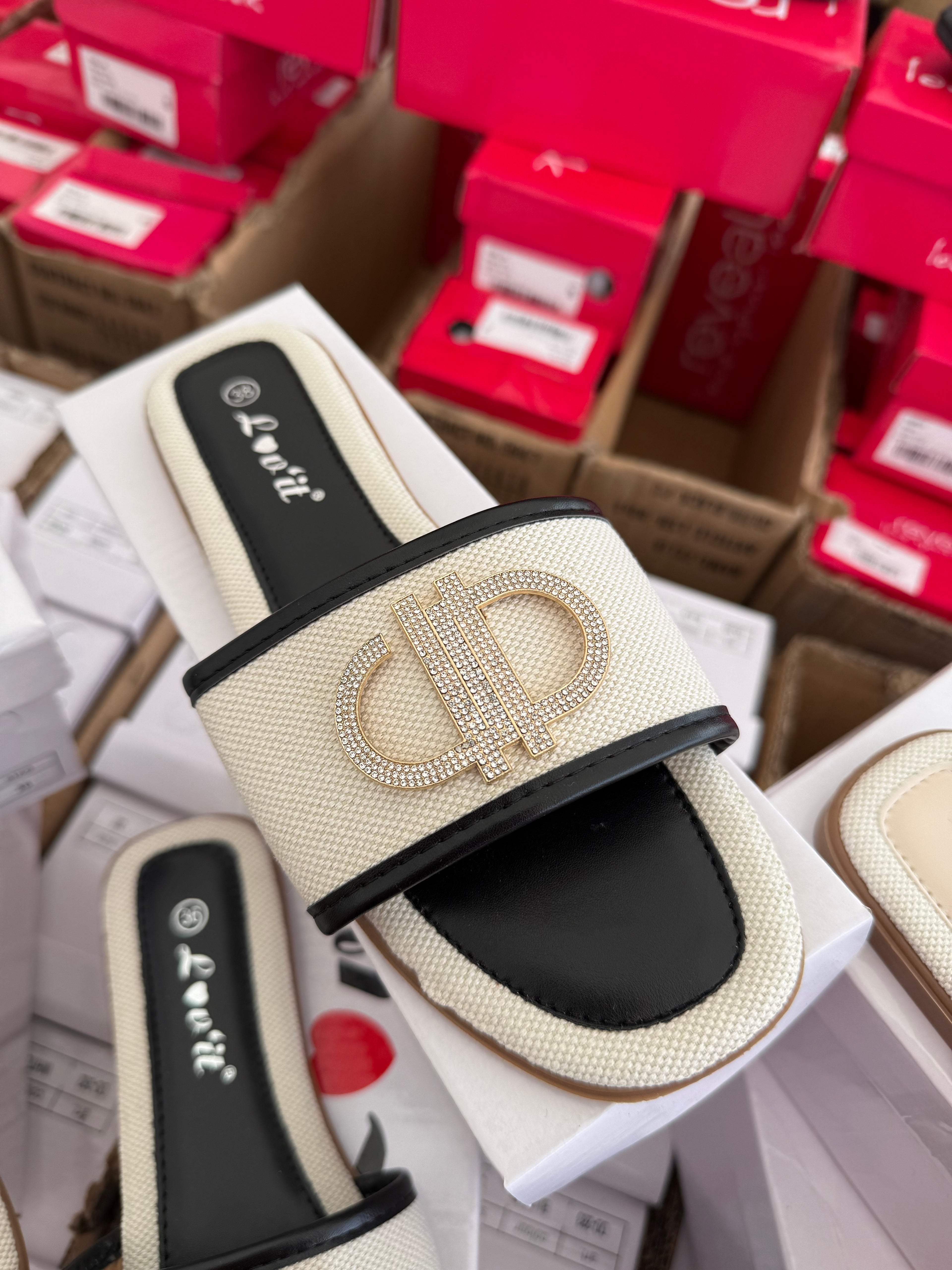Women Sliders 4