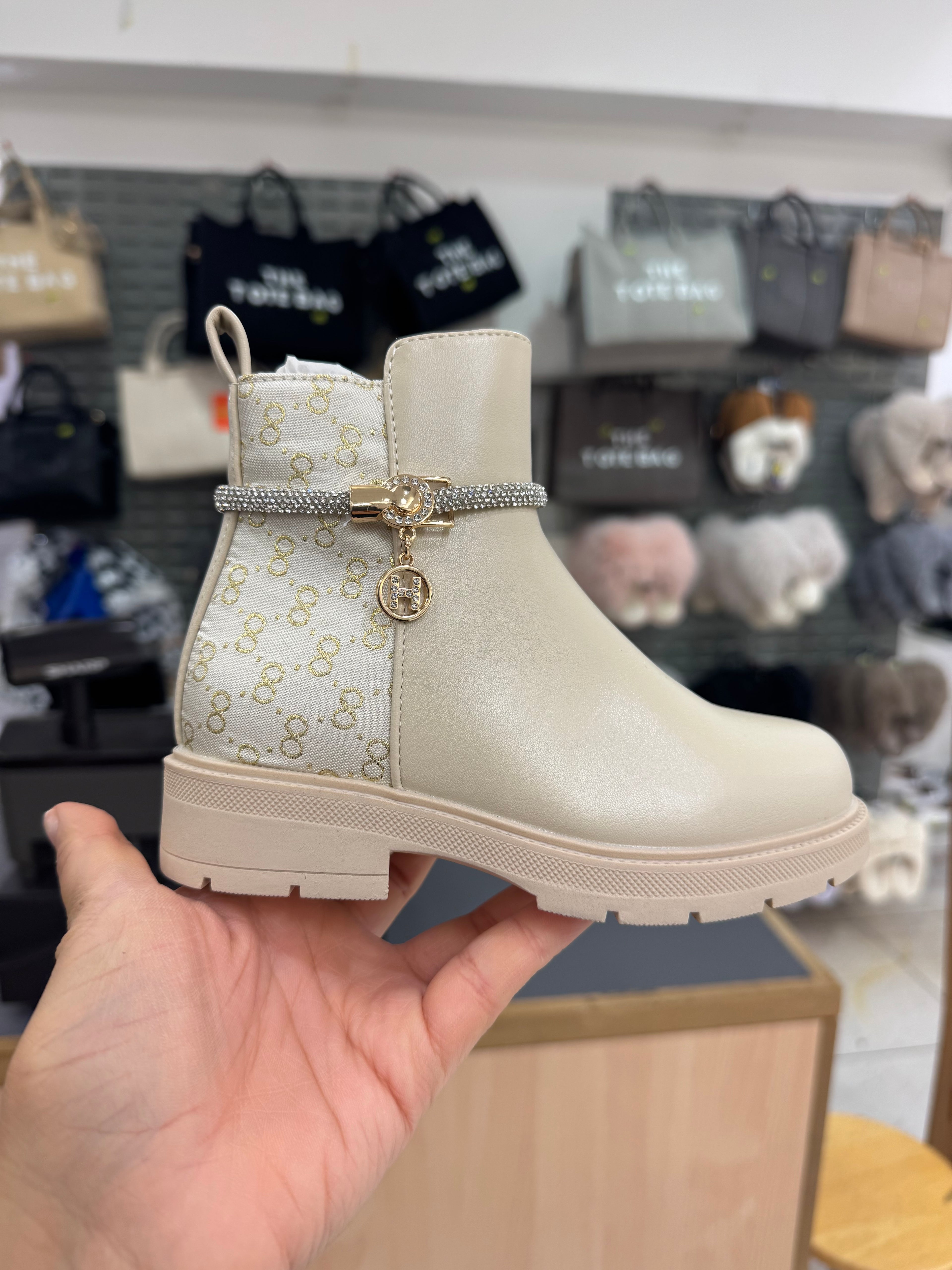 Stylish H girls boots