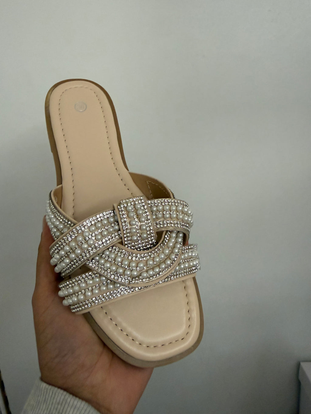 Pearl sliders