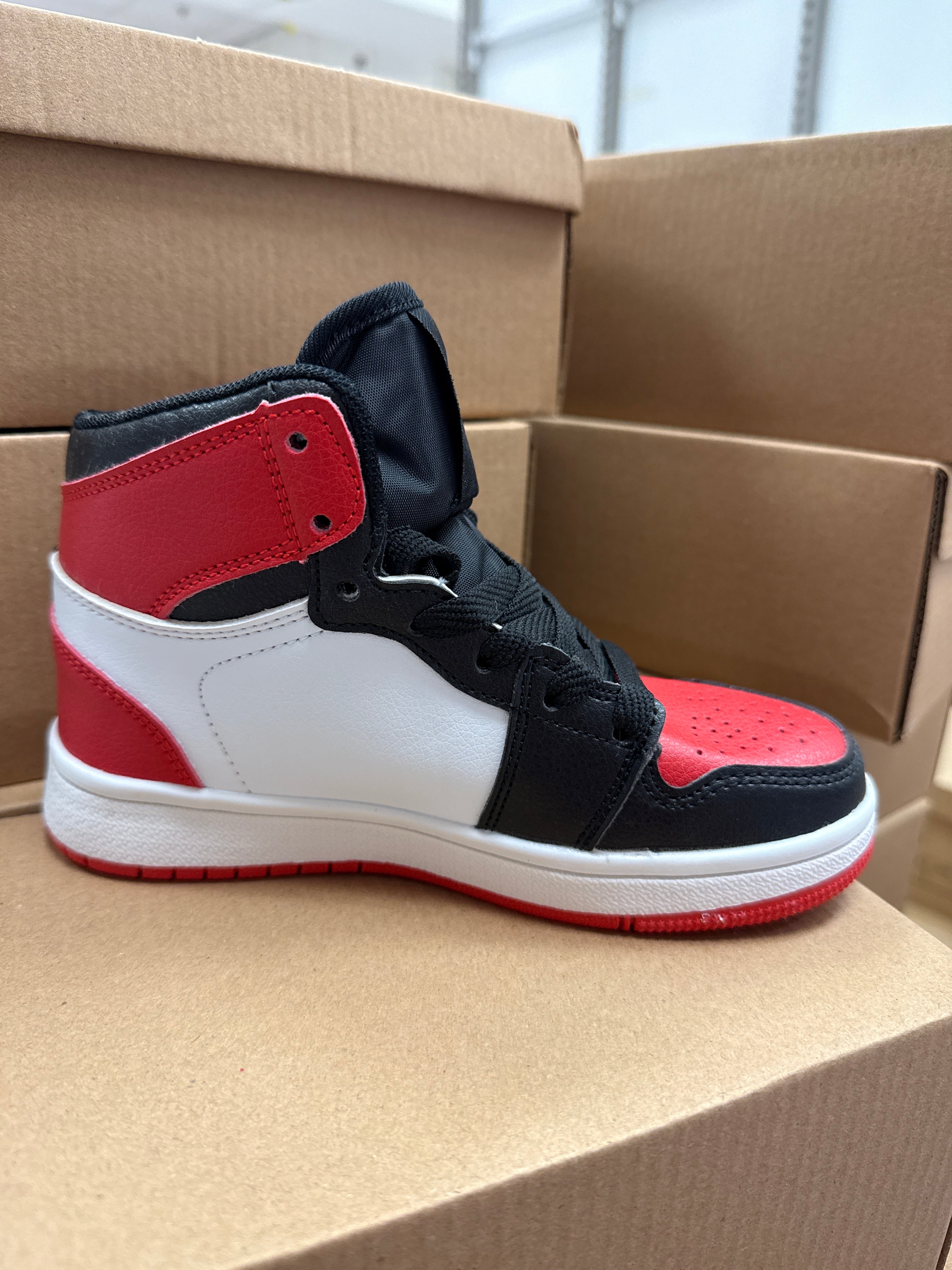 Kids Trainers 9 - Black Red White