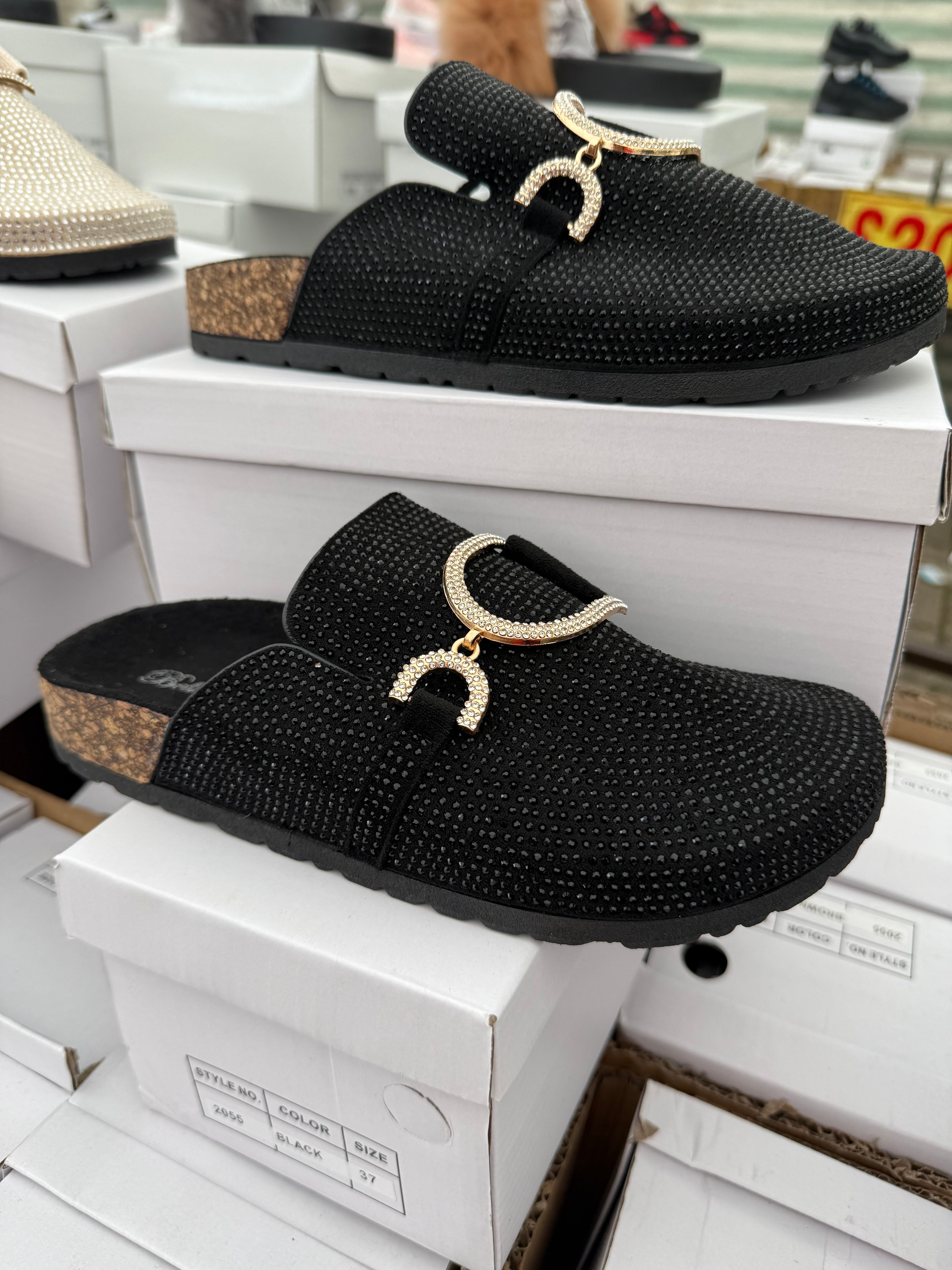 Diamanté D Closed Toe Sliders - Black