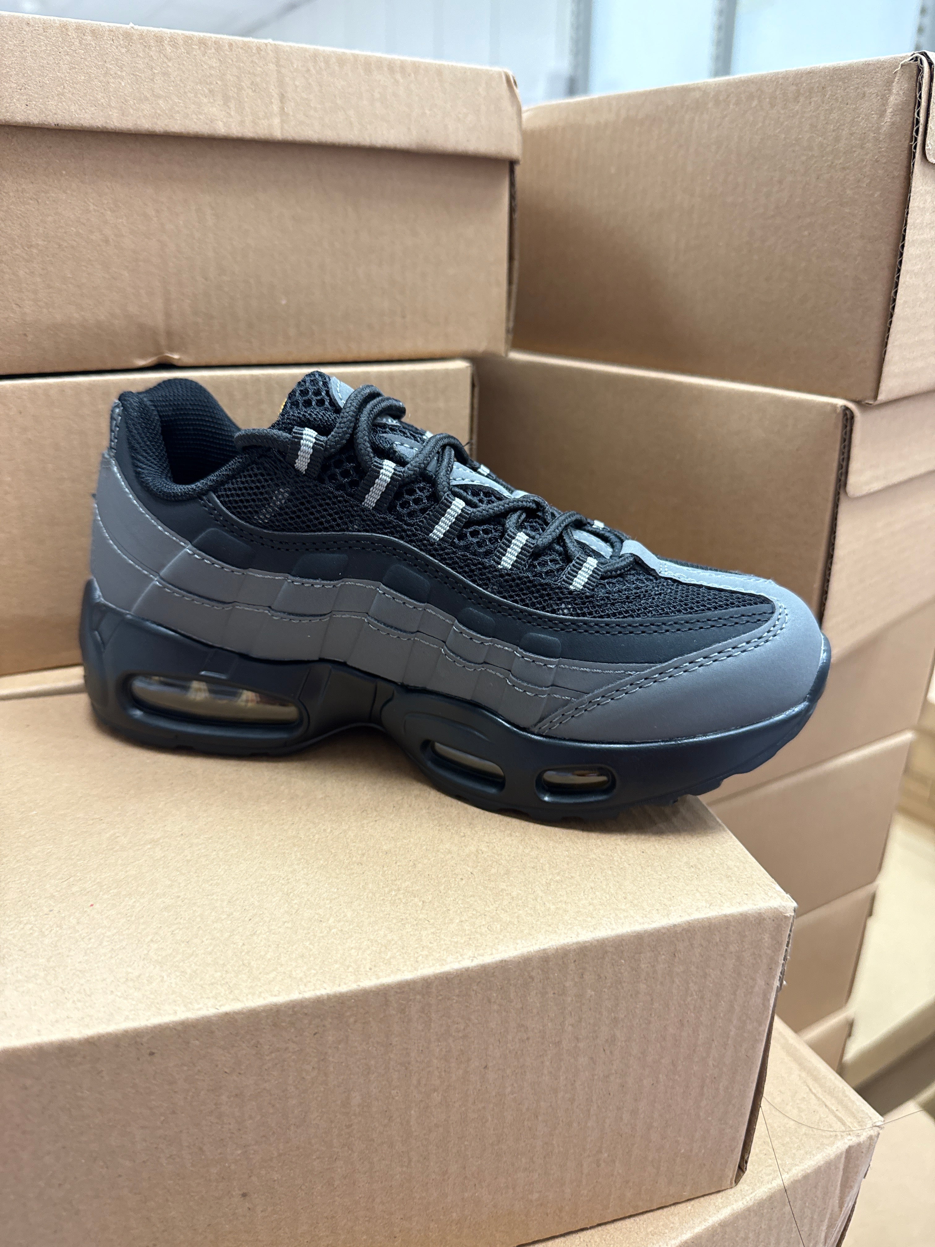 Kids Trainers 2 - Black Dark Grey
