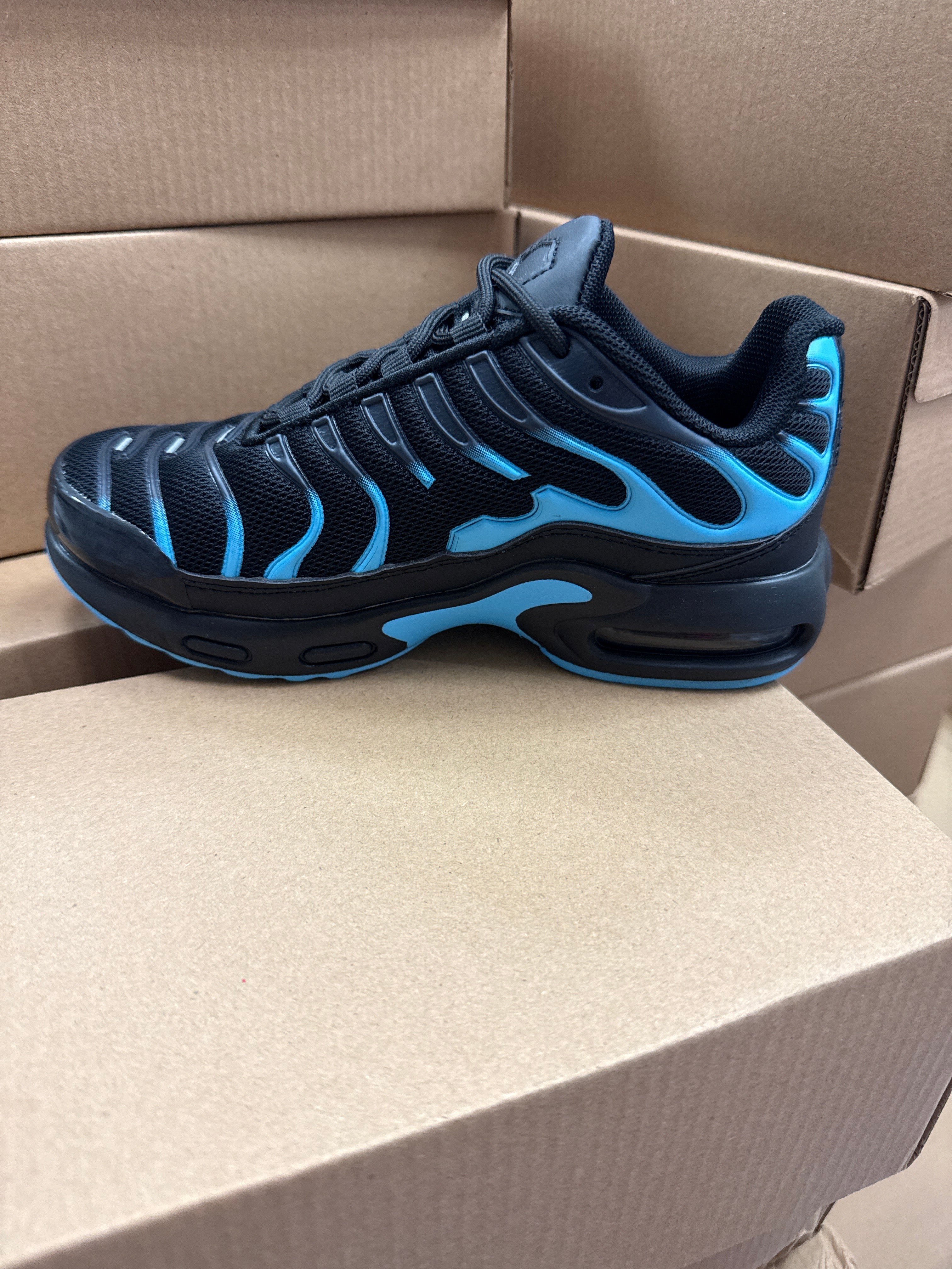 Kids Trainers 3 - Black Blue