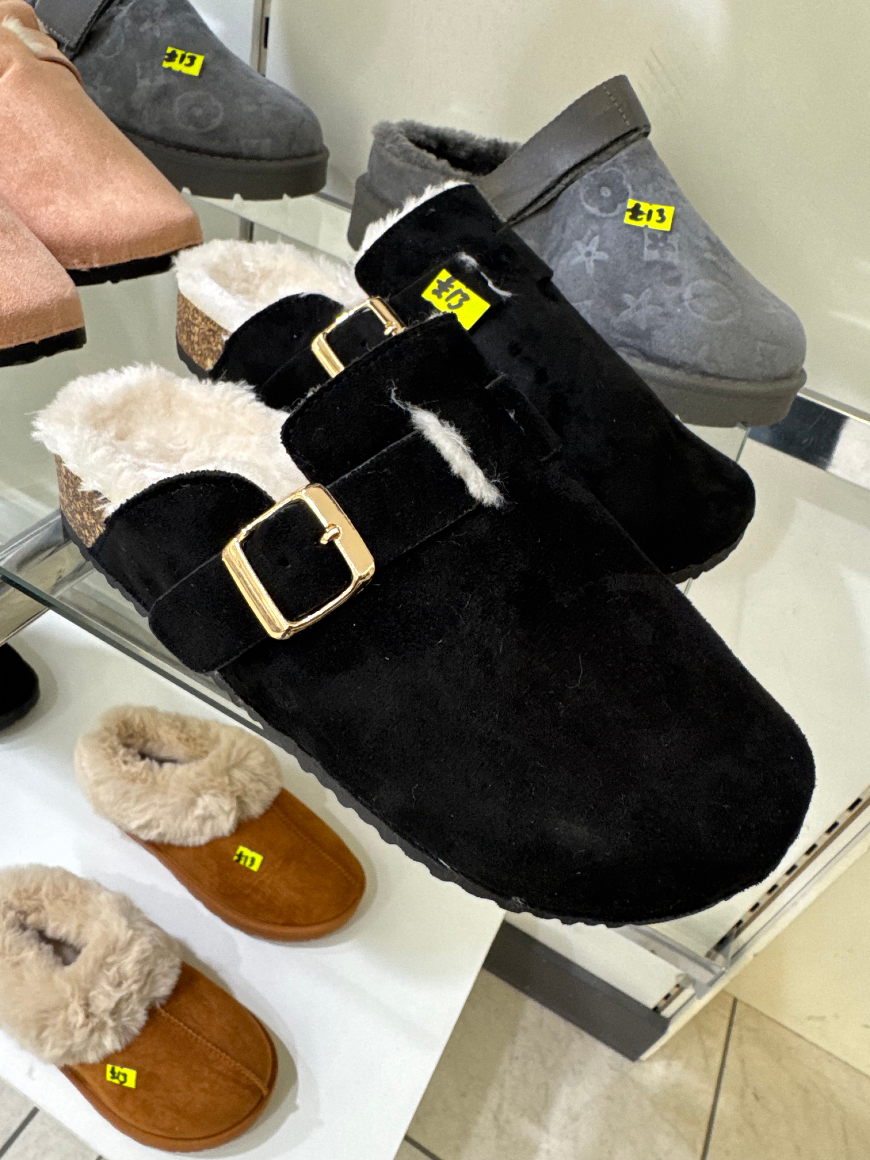 Faux fur lined sliders