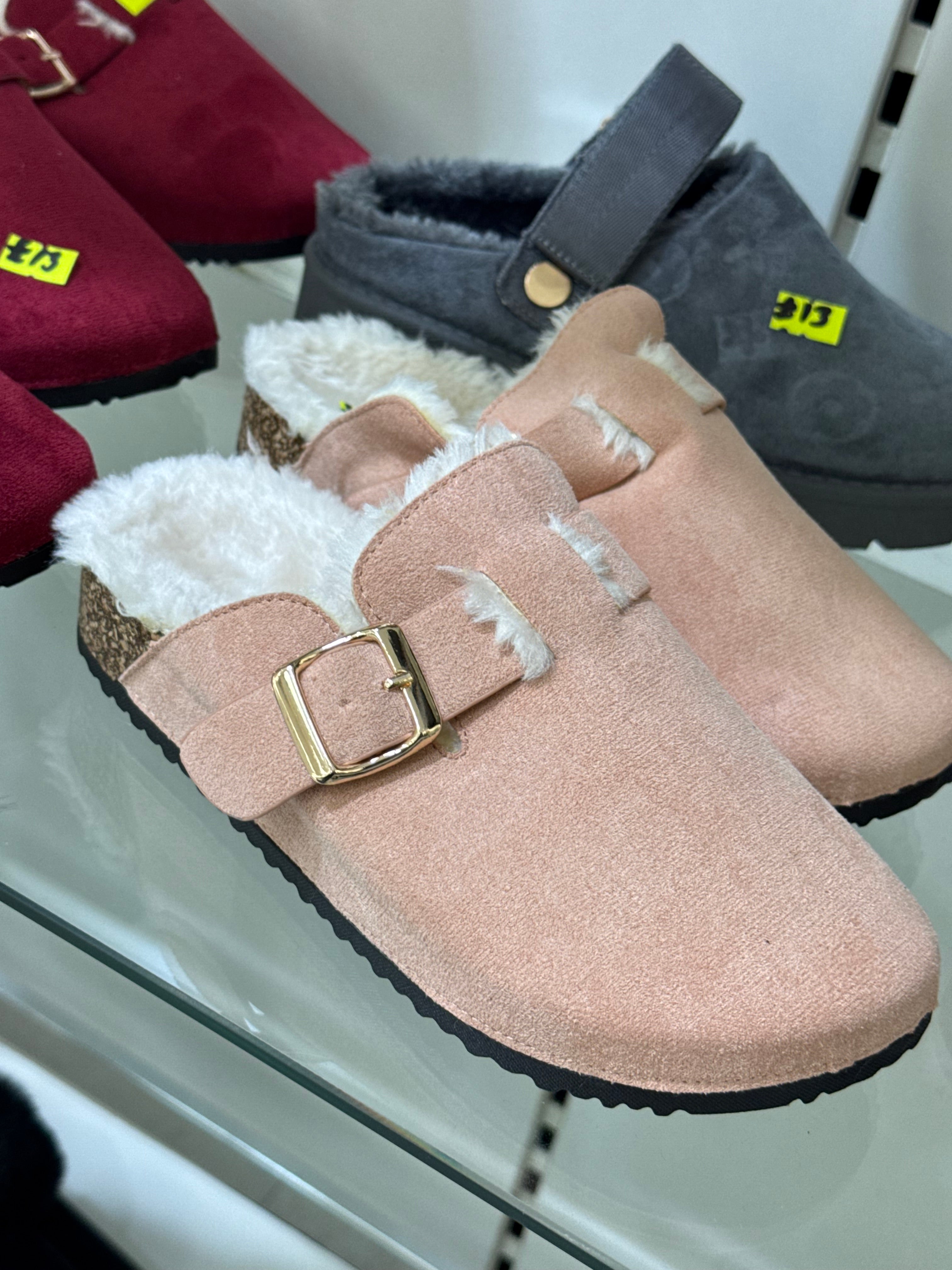 Faux fur lined sliders