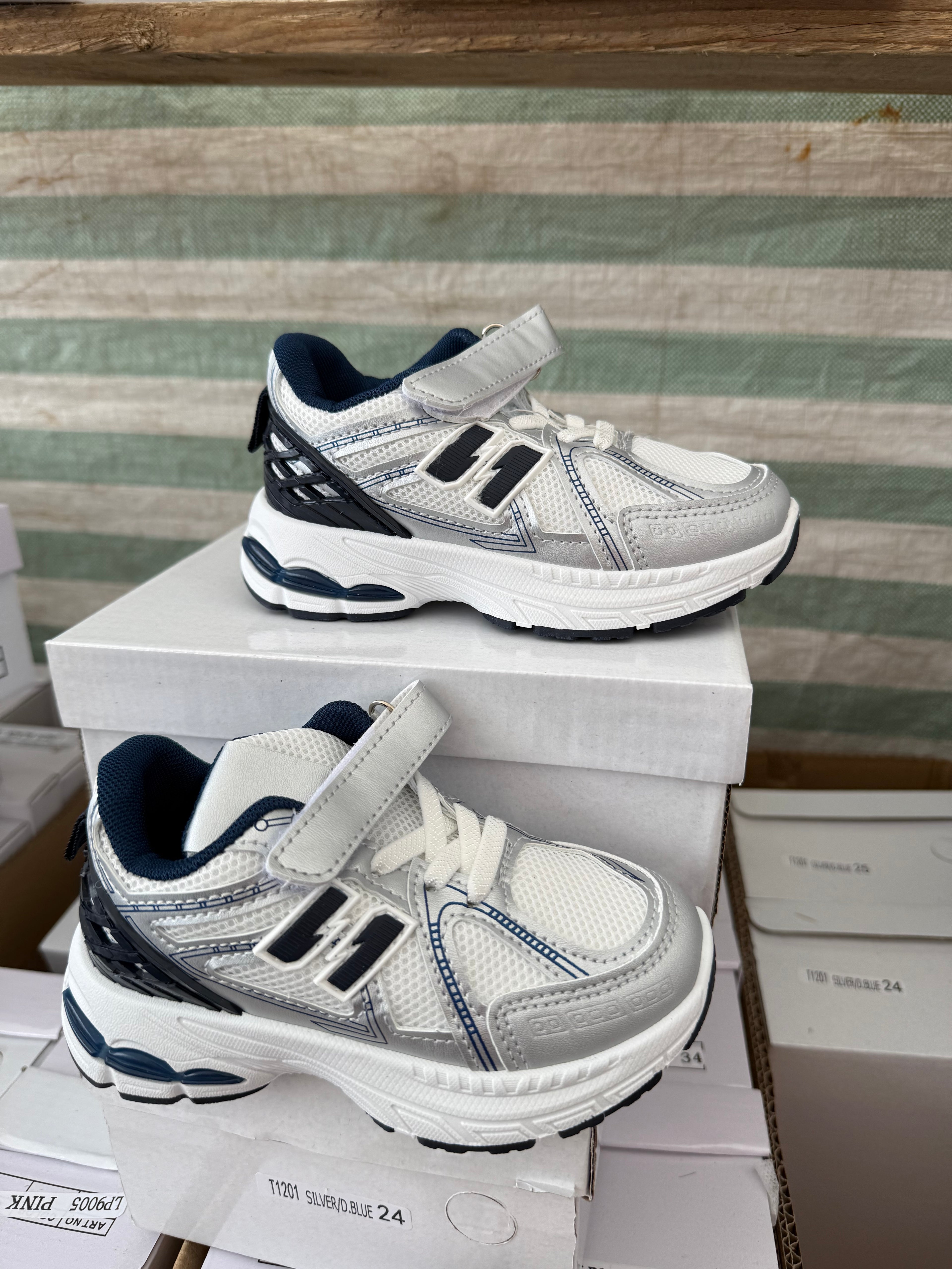 Kids trainers 8 - Silver Blue