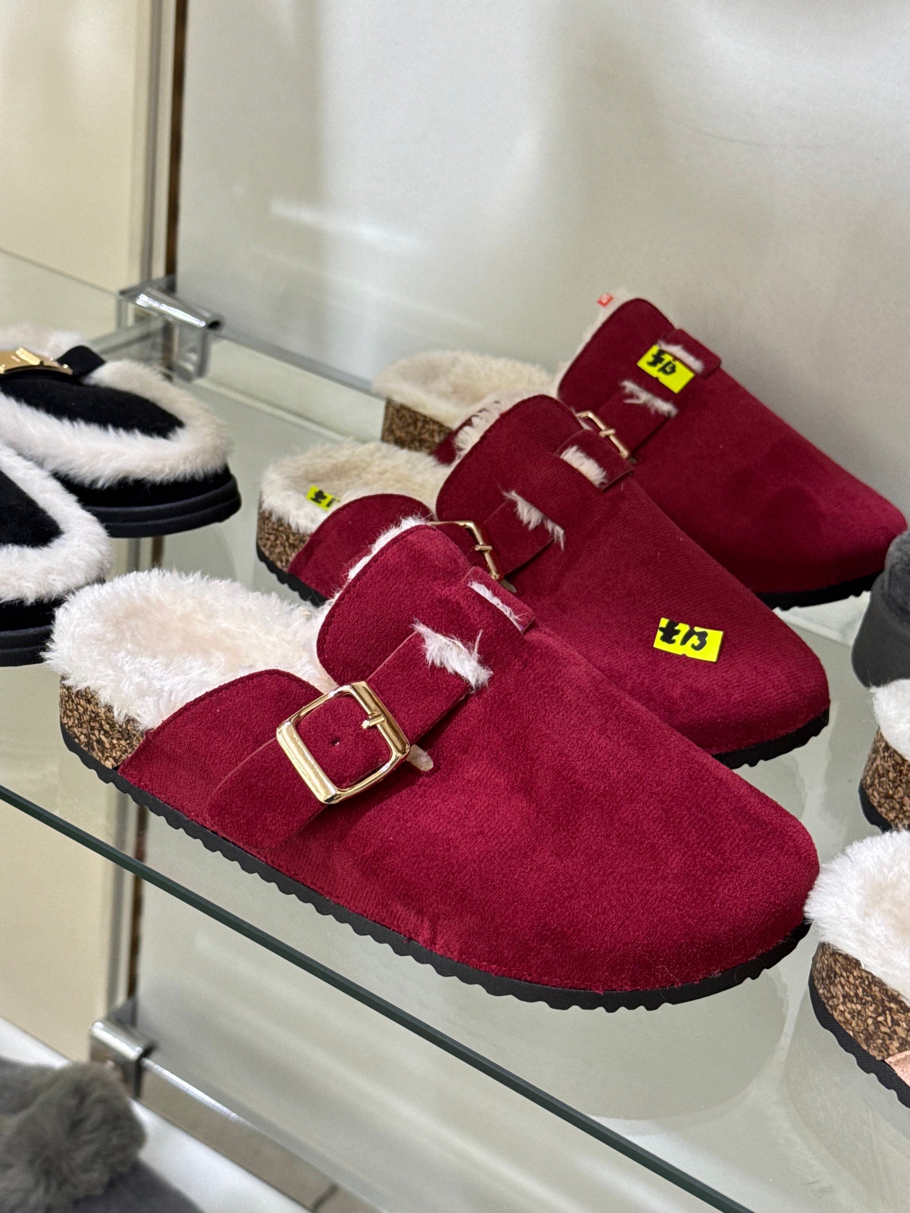 Faux fur lined sliders