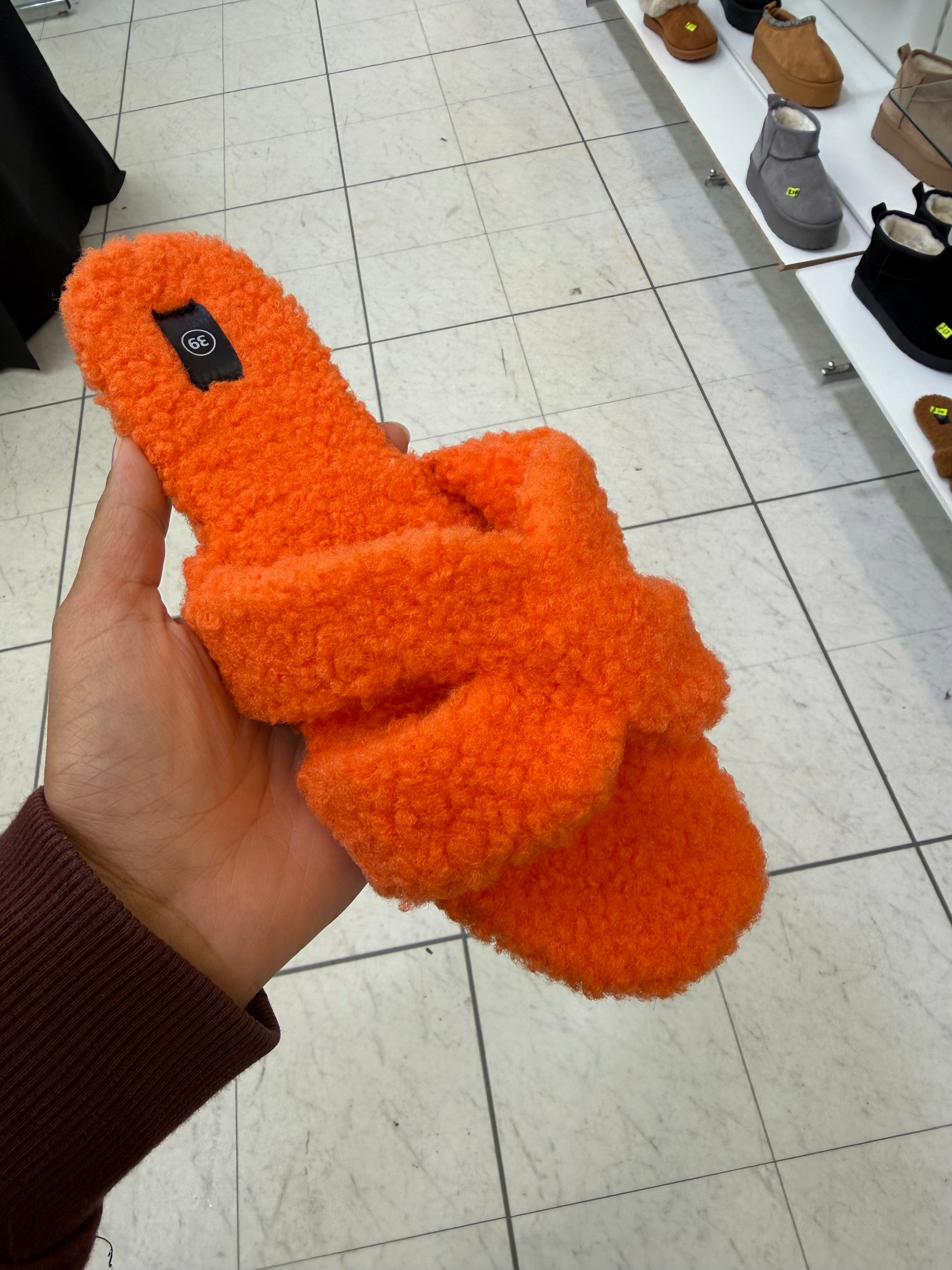 Fluffy cross sliders