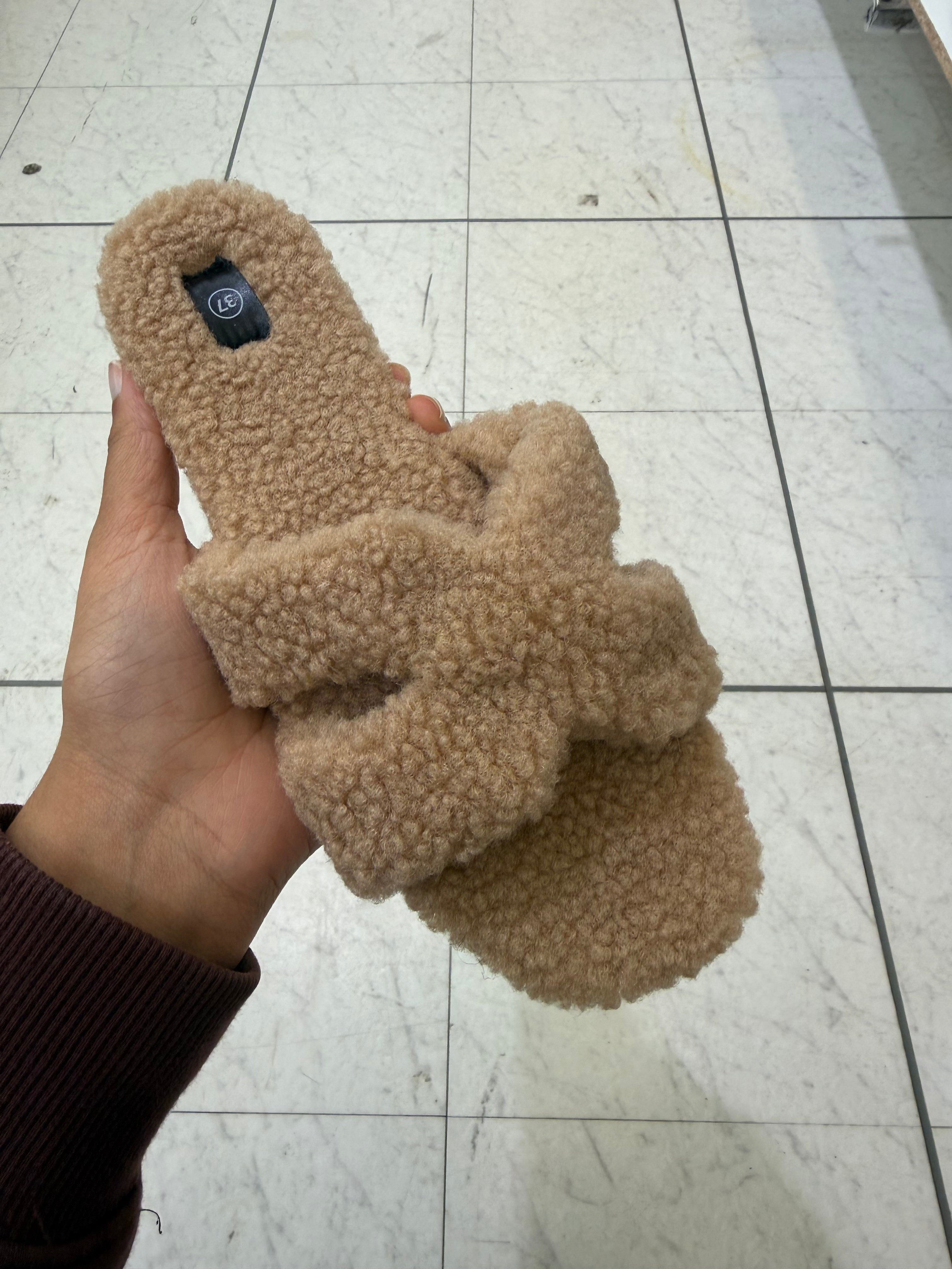 Fluffy cross sliders