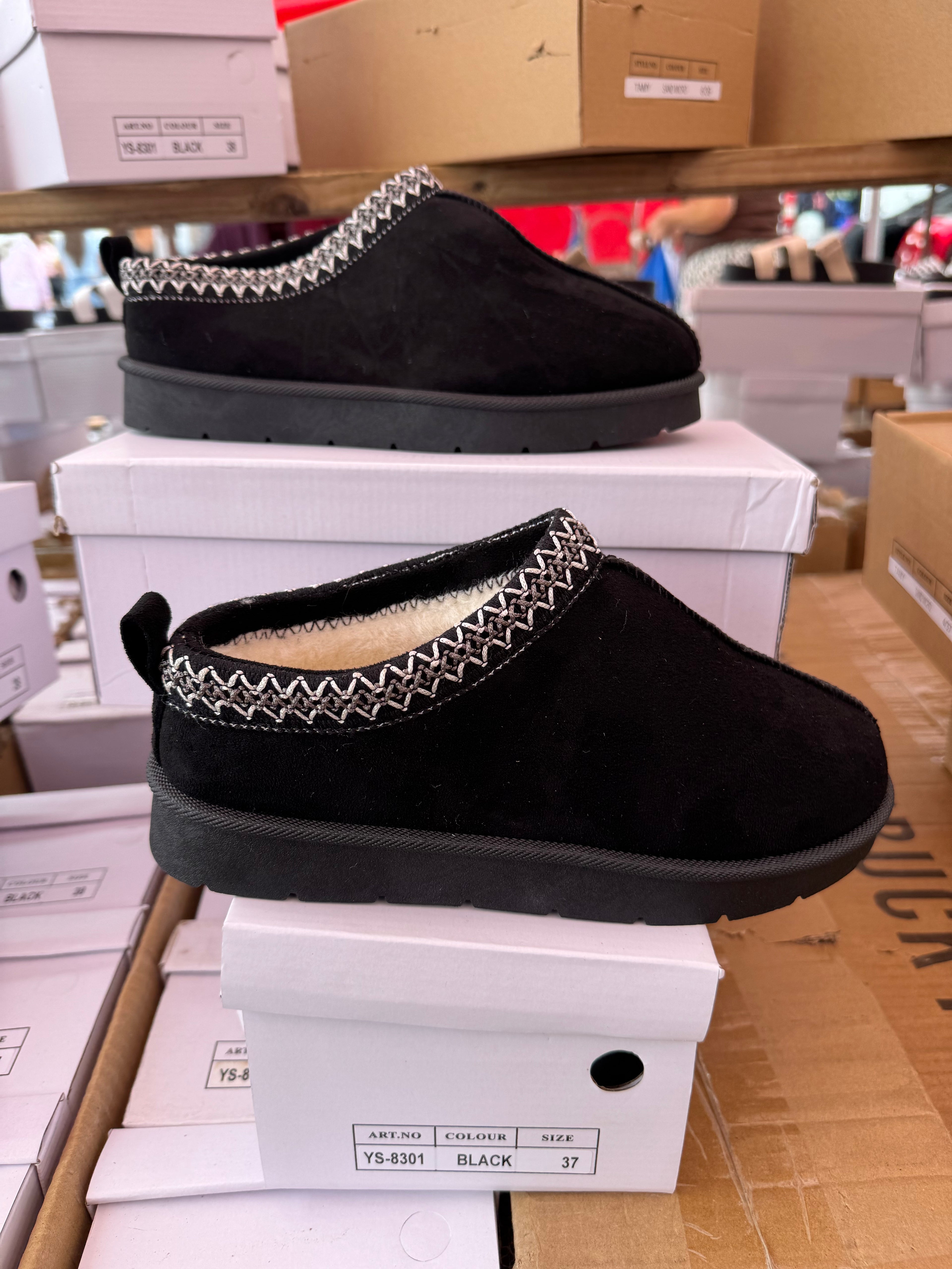 Women's luxury ankle boots with faux fur lining and embroidered cuff