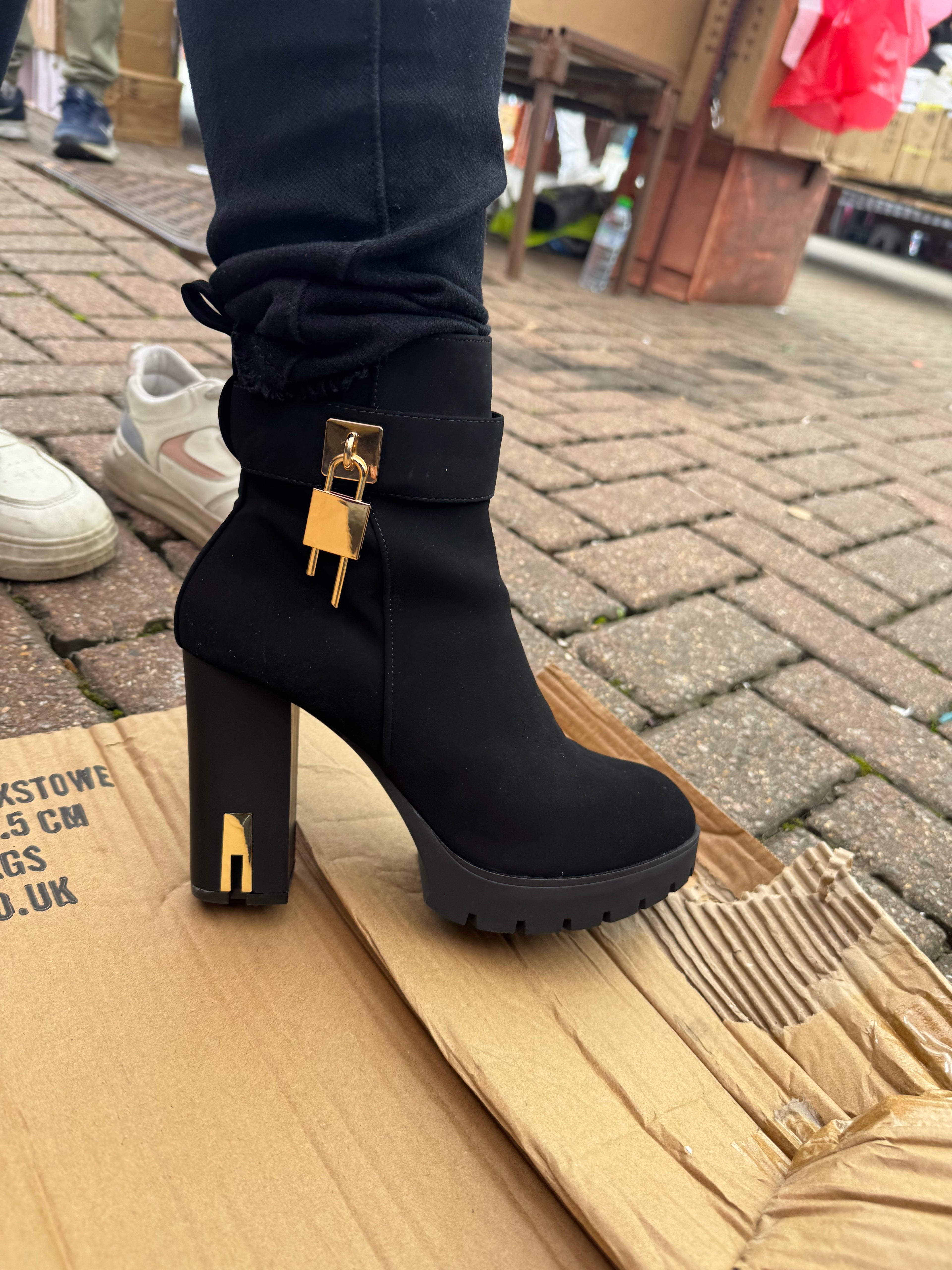 Ladies Cute Ankle Boots - in Black or Brown